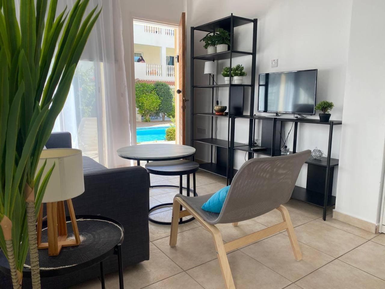 Beautiful One Bed Apartment In Pafos Dış mekan fotoğraf